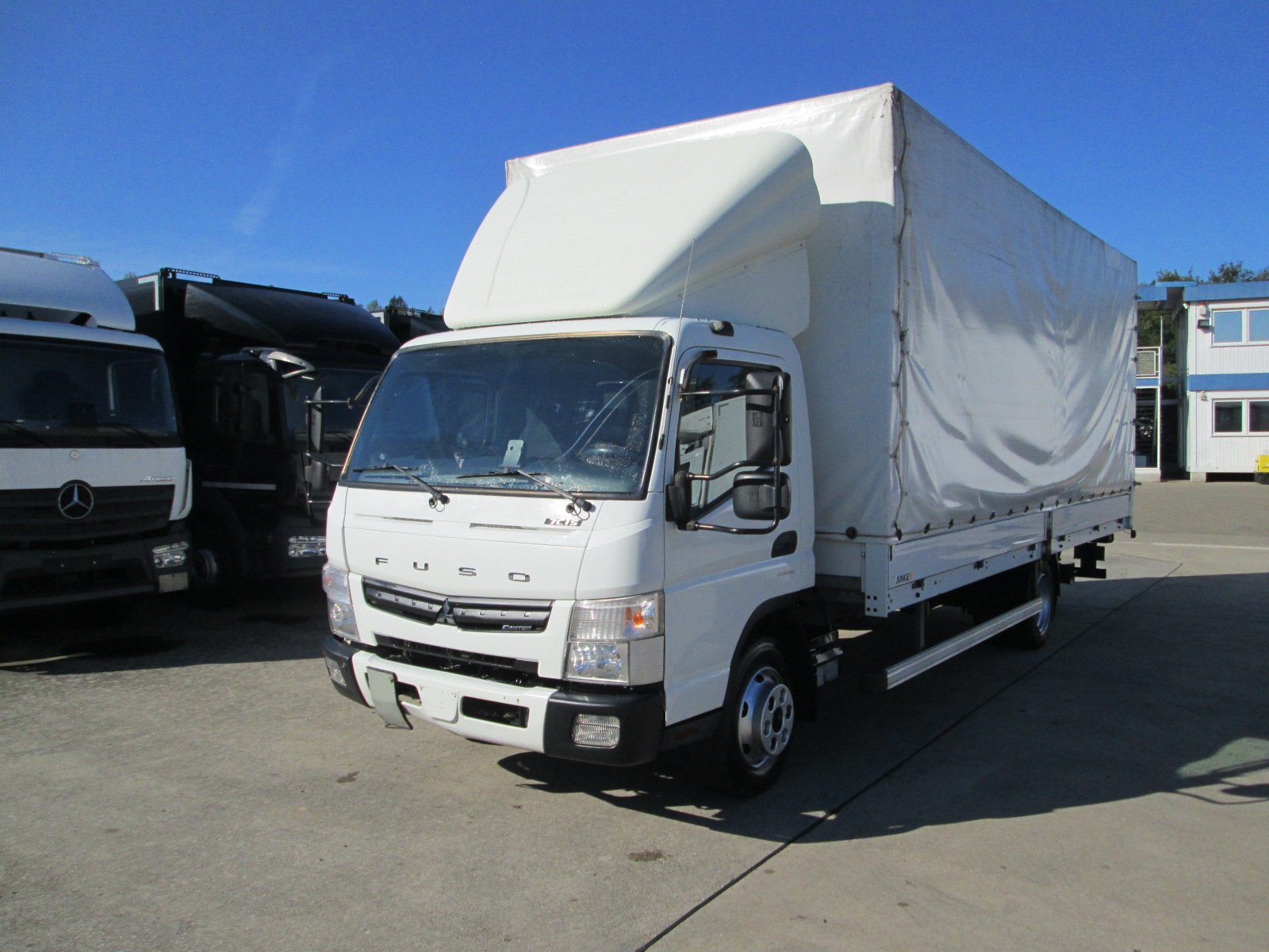 FUSO 7 C 15 Pitsche/Pl. 6,1 m LBW 1 to.*NL 3,3 T